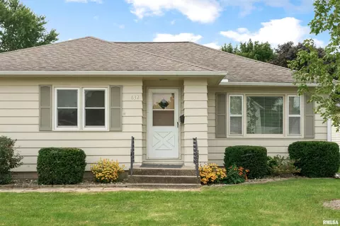 632 E Orange St, Geneseo, IL 61254 photo 4
