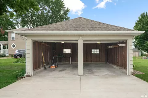 632 E Orange St, Geneseo, IL 61254 photo 8