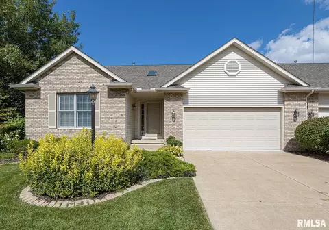 2187 Hogan Ct S, Bettendorf, IA 52722