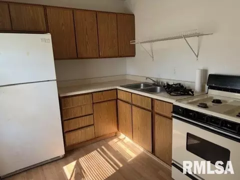 1921 10th St, Moline, IL 61265 photo 9