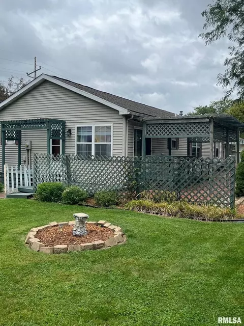 1002 E 10th St, Kewanee, IL 61443 photo 6