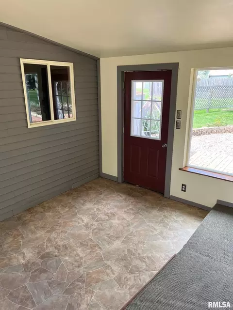 1002 E 10th St, Kewanee, IL 61443 photo 23
