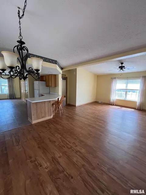 1002 E 10th St, Kewanee, IL 61443 photo 16