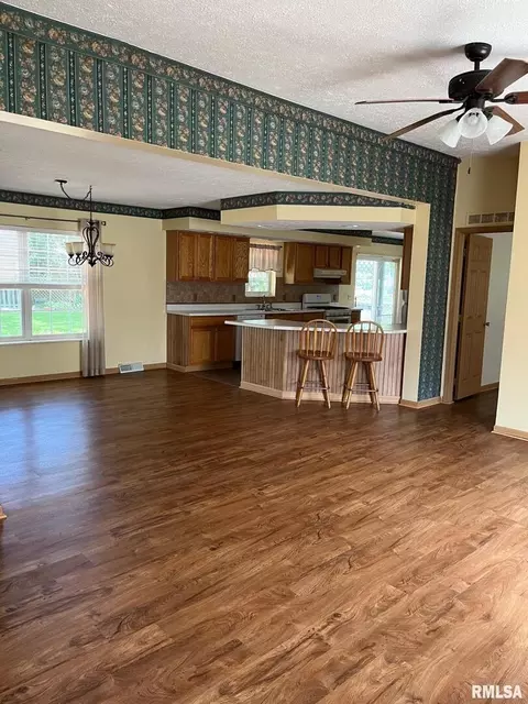 1002 E 10th St, Kewanee, IL 61443 photo 15