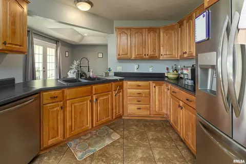 306 Evergreen Trl, Herrin, IL 62948 photo 7