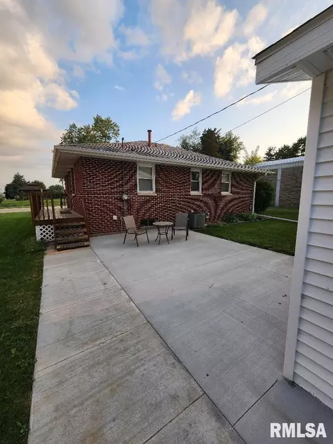 925 10th Ave, Fulton, IL 61252 photo 3