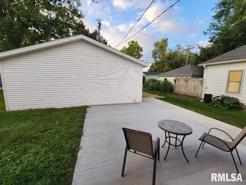 925 10th Ave, Fulton, IL 61252 photo 4