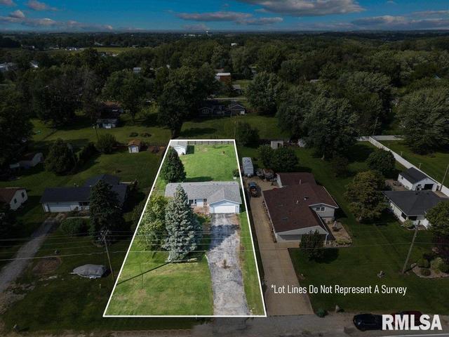 11062 140th Street Pl, Davenport, IA 52804