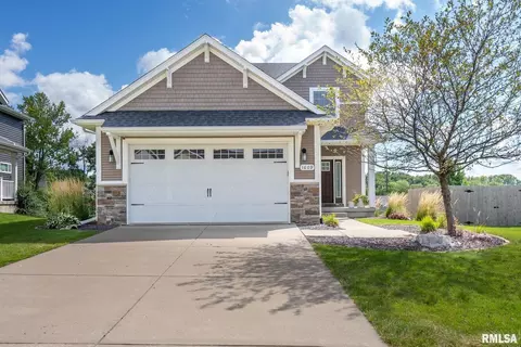 1609 Shamrock Dr, Davenport, IA 52807