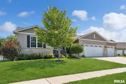 302 W 6th Avenue Pl, Coal Valley, IL 61240