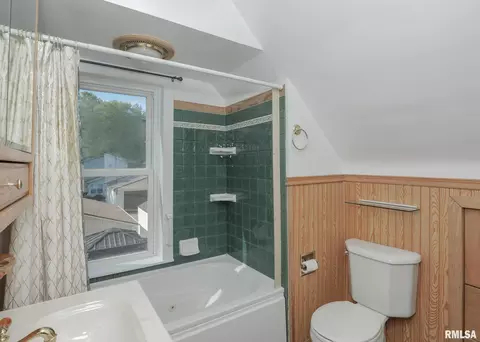 420 20th Ave, Moline, IL 61265 photo 17