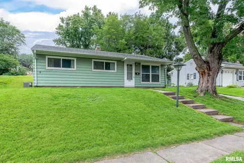 2612 Glaspell St, Davenport, IA 52804