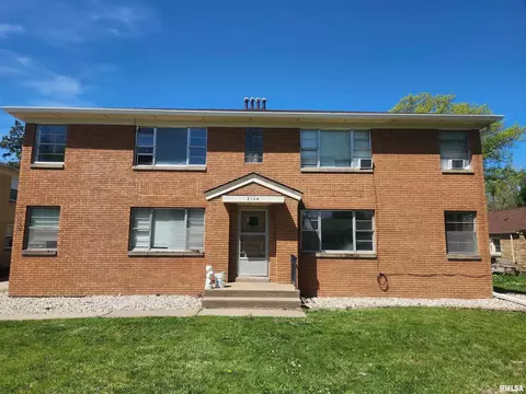 2104 36th St, Rock Island, IL 61201