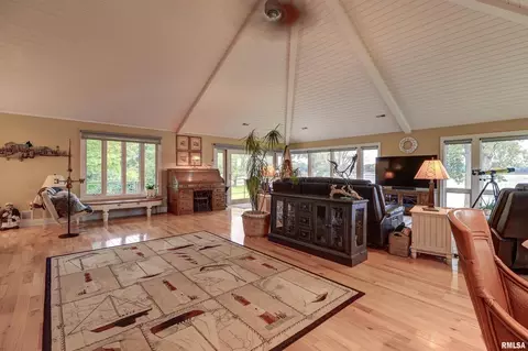 15321 Ebson Rd, Fulton, IL 61252 photo 8
