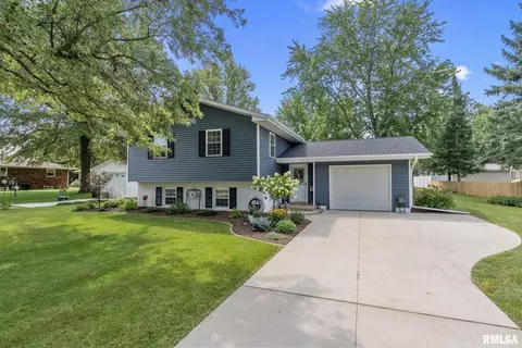 401 W 2nd St, Atkinson, IL 61235