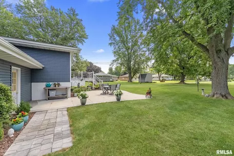 401 W 2nd St, Atkinson, IL 61235 photo 8