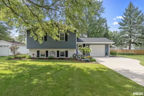 401 W 2nd St, Atkinson, IL 61235 photo 2