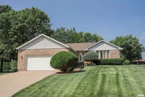 3312 E Tower Rd, Quincy, IL 62305