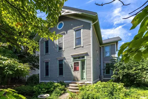 708 21st St, Rock Island, IL 61201