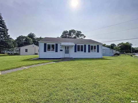 1103 39th St, Moline, IL 61265