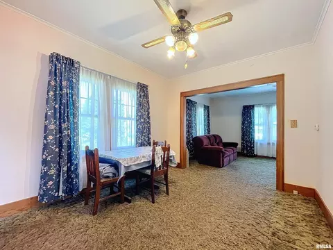 426 10th St, Silvis, IL 61282 photo 8