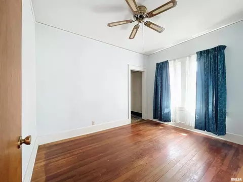 426 10th St, Silvis, IL 61282 photo 13