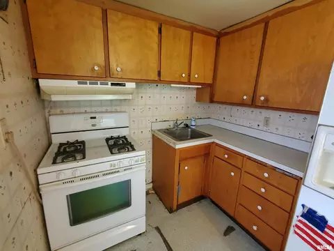 1657 27th Ave, Moline, IL 61265 photo 8