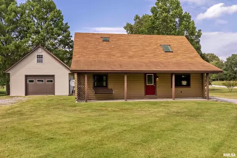 602 E Mohan St, Carterville, IL 62918