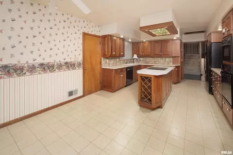 2304 14th Ave, Moline, IL 61265 photo 9