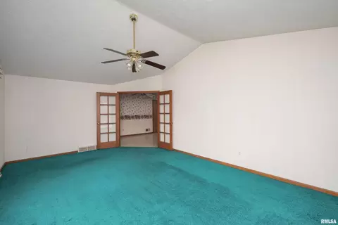 2304 14th Ave, Moline, IL 61265 photo 12