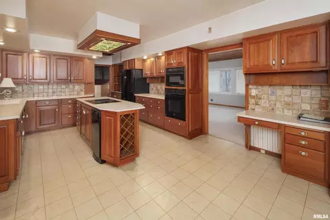 2304 14th Ave, Moline, IL 61265 photo 6