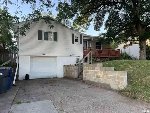1424 25th Ave S, Clinton, IA 52732