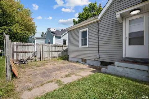1851 34th St, Moline, IL 61265 photo 6