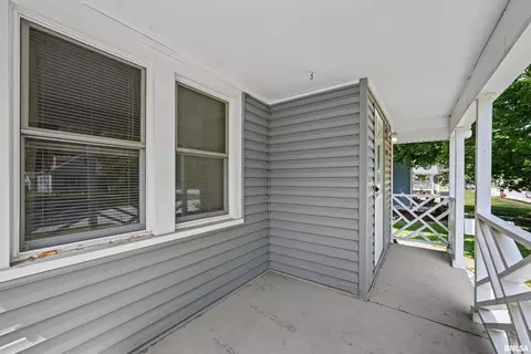 1851 34th St, Moline, IL 61265 photo 3