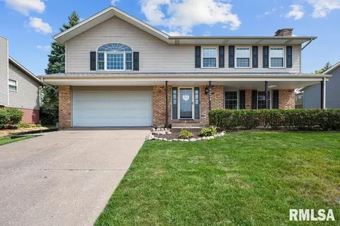 4289 Augusta Ct, Bettendorf, IA 52722