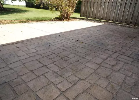 507 E Locust St, Geneseo, IL 61254 photo 35