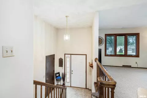 507 E Locust St, Geneseo, IL 61254 photo 3