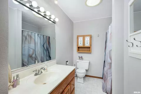507 E Locust St, Geneseo, IL 61254 photo 20