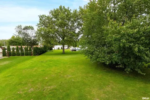 507 E Locust St, Geneseo, IL 61254 photo 38