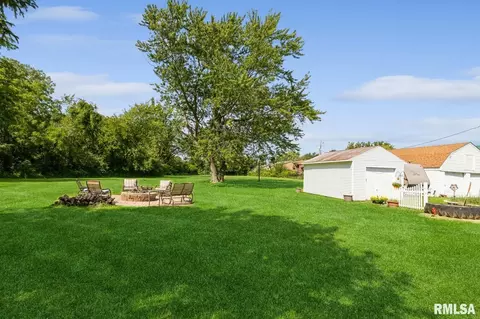 2000 John Deere Rd, Silvis, IL 61282 photo 24