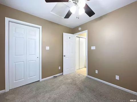 132 E 3rd St, Coal Valley, IL 61240 photo 20