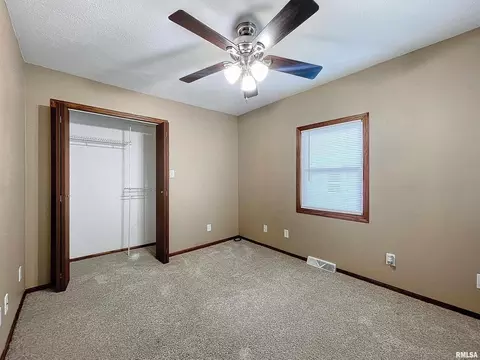 132 E 3rd St, Coal Valley, IL 61240 photo 17
