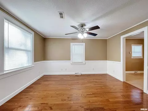 132 E 3rd St, Coal Valley, IL 61240 photo 6