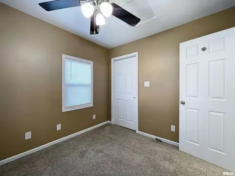 132 E 3rd St, Coal Valley, IL 61240 photo 21