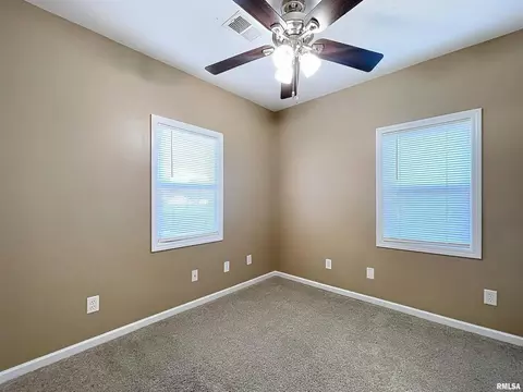 132 E 3rd St, Coal Valley, IL 61240 photo 18