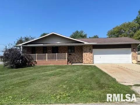 101 New St, Cambridge, IL 61238