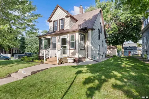2829 Leclaire St, Davenport, IA 52803