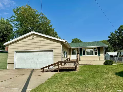 310 SW 5th Ave, Aledo, IL 61231