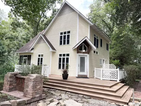 210 Fawn Trail Ln, Makanda, IL 62958