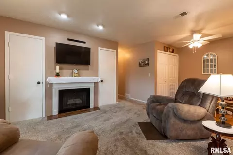 3020 4th St #5, Moline, IL 61265 photo 7
